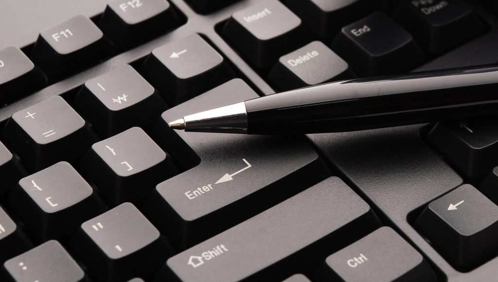 Klawiatura komputerowa, długopis, koloru czarnego